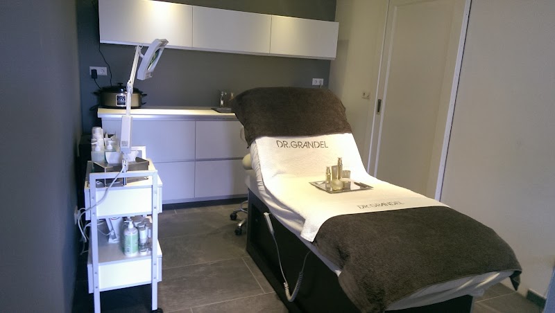 Salon Tjerkje - Hoofdfoto